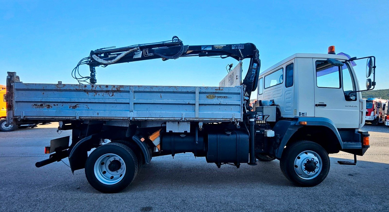 MAN LE 14.250 4x4 HIAB 077BS-2 Kran Greifer - Camión volquete, Camión grúa: foto 2 MAN LE 14.250 4x4 HIAB 077BS-2 Kran Greifer - Camión volquete, Camión grúa: foto 2