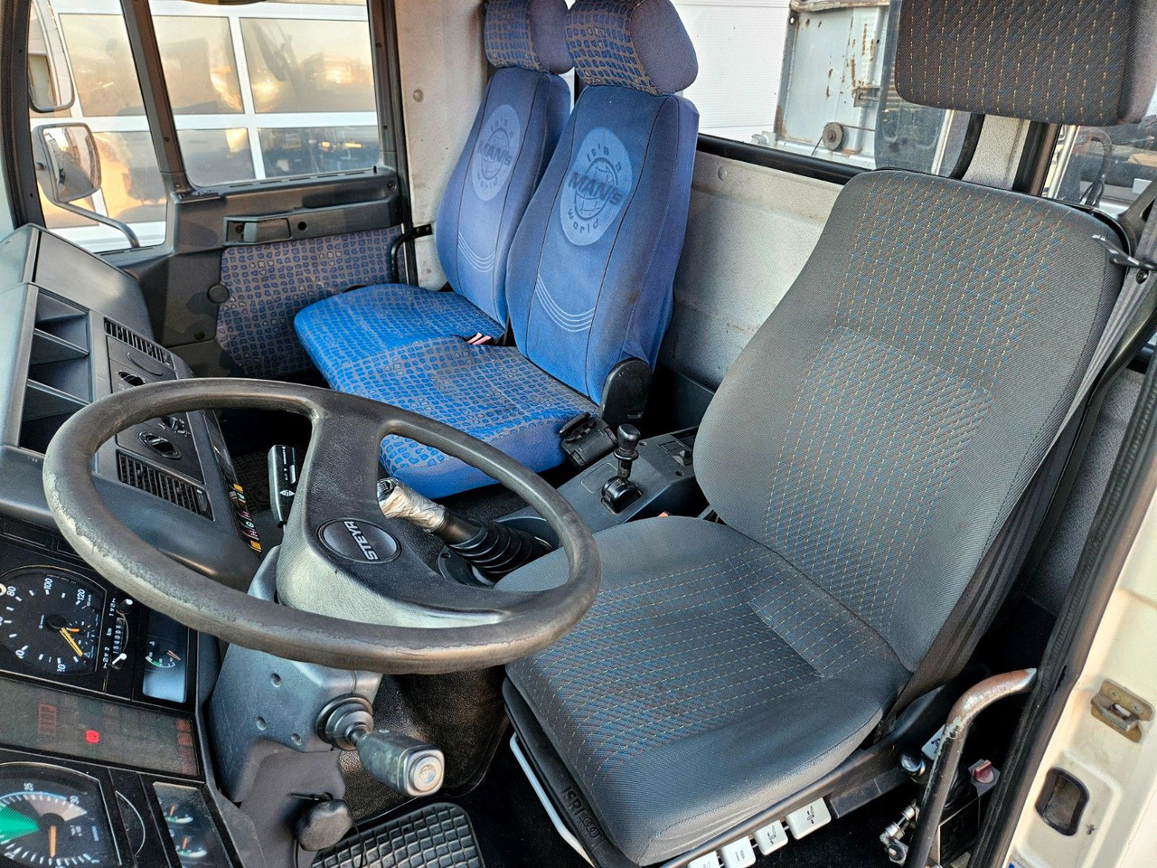 Camión volquete, Camión grúa MAN LE 14.250 4x4 HIAB 077BS-2 Kran Greifer: foto 18