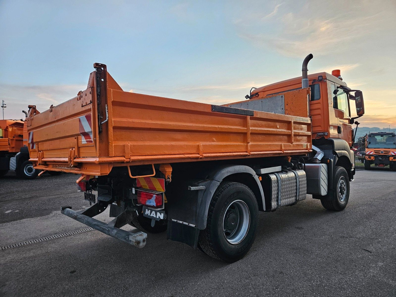 MAN TGS 18.360 4x4 BL Euro5 Meiller - Camión volquete: foto 3 MAN TGS 18.360 4x4 BL Euro5 Meiller - Camión volquete: foto 3