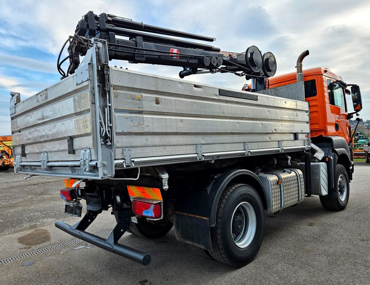 MAN TGS 18.360 4x4 BL HIAB Funk Kran Euro5 - Camión volquete, Camión grúa: foto 3 MAN TGS 18.360 4x4 BL HIAB Funk Kran Euro5 - Camión volquete, Camión grúa: foto 3