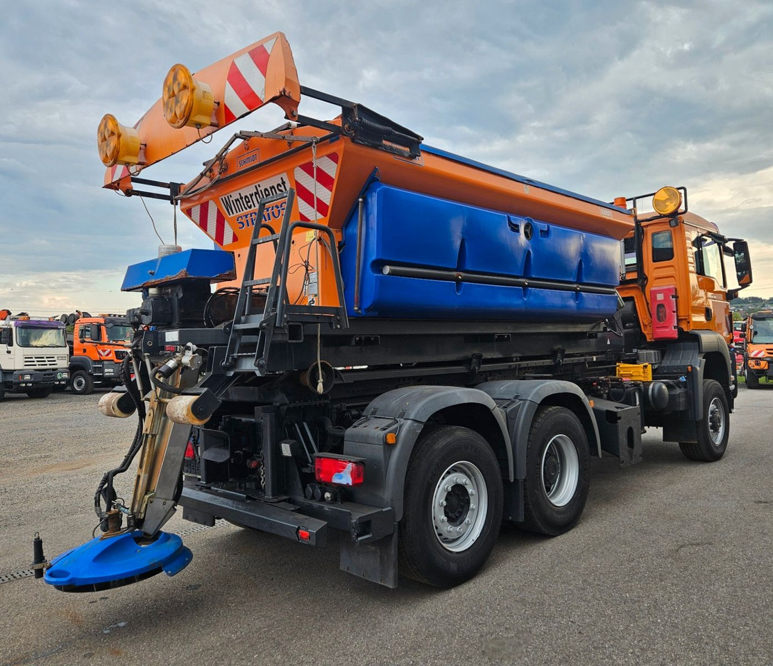 MAN TGS 28.360 6x4-4 BL EEV Winterdienst Streuer - Camión multibasculante: foto 4 MAN TGS 28.360 6x4-4 BL EEV Winterdienst Streuer - Camión multibasculante: foto 4