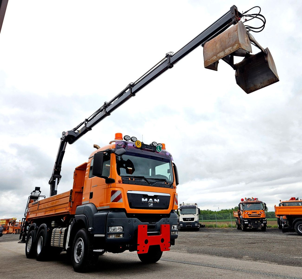 MAN TGS 28.360 6x4-4 HIAB 144E-4 Kran Euro5 - Camión volquete, Camión grúa: foto 5 MAN TGS 28.360 6x4-4 HIAB 144E-4 Kran Euro5 - Camión volquete, Camión grúa: foto 5