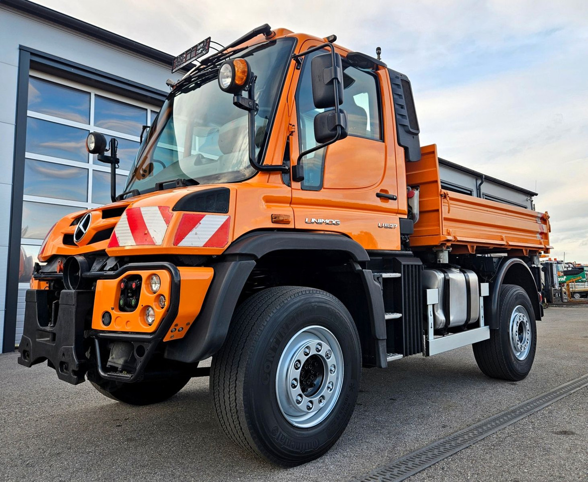 Unimog U527 UGE Euro6 VarioPilot Hydrostat - Camión volquete: foto 1 Unimog U527 UGE Euro6 VarioPilot Hydrostat - Camión volquete: foto 1