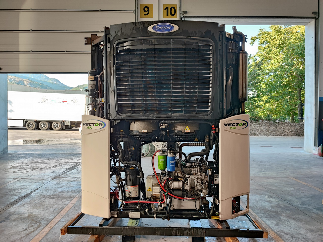 Motore Frigo Carrier Vector 1550 - Refrigerador: foto 1 Motore Frigo Carrier Vector 1550 - Refrigerador: foto 1