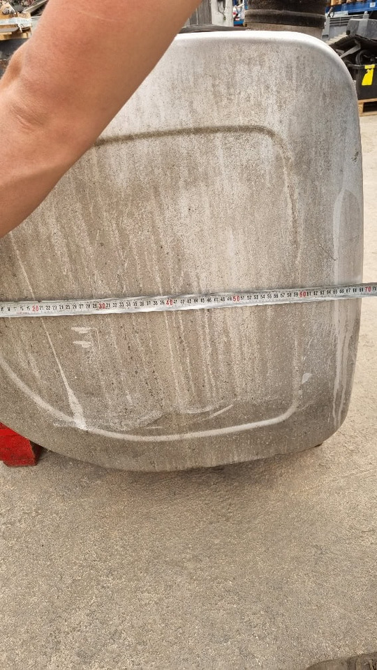 Serbatoio Volvo 570 lt - Depósito de combustible para Camión: foto 4 Serbatoio Volvo 570 lt - Depósito de combustible para Camión: foto 4