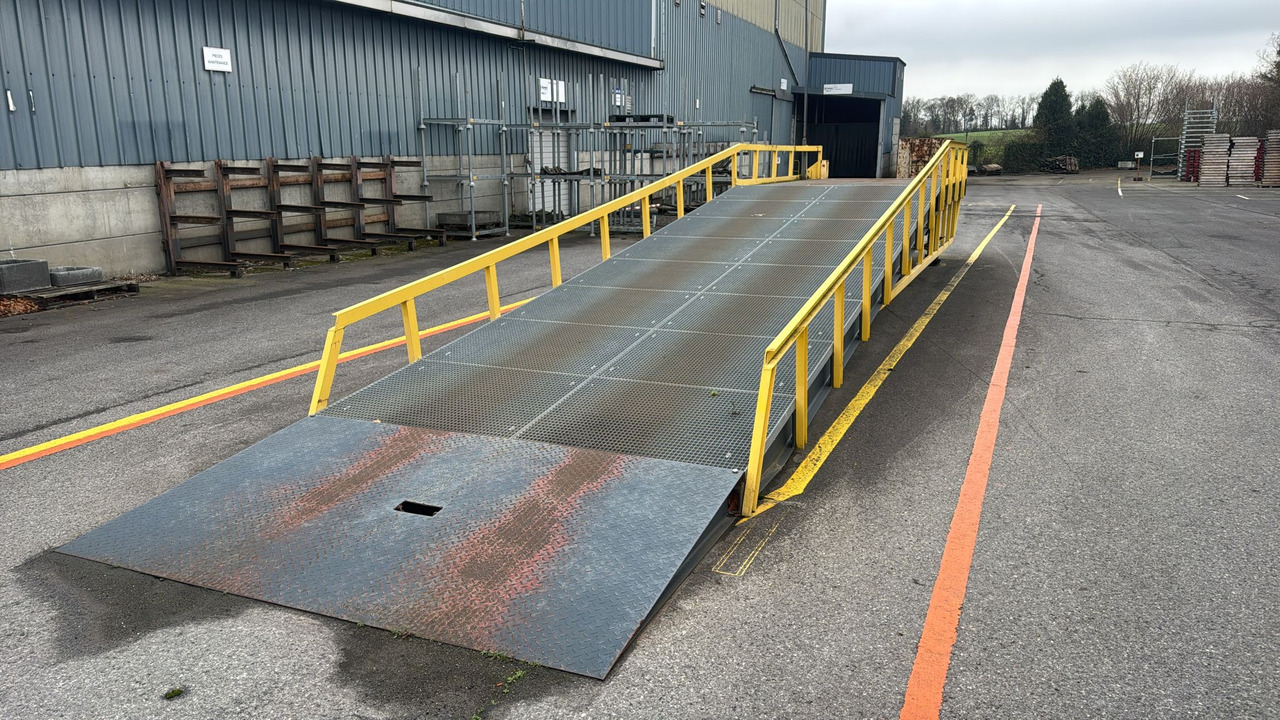 Jost B0203 12,5t - Rampa de carga: foto 2 Jost B0203 12,5t - Rampa de carga: foto 2