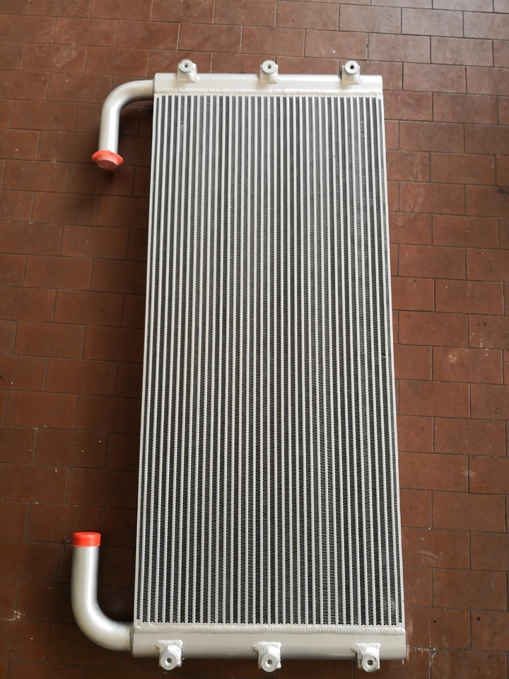 HITACHI ZX 160LC3 4668376 - Enfriador de aceite para Excavadora de cadenas: foto 1 HITACHI ZX 160LC3 4668376 - Enfriador de aceite para Excavadora de cadenas: foto 1
