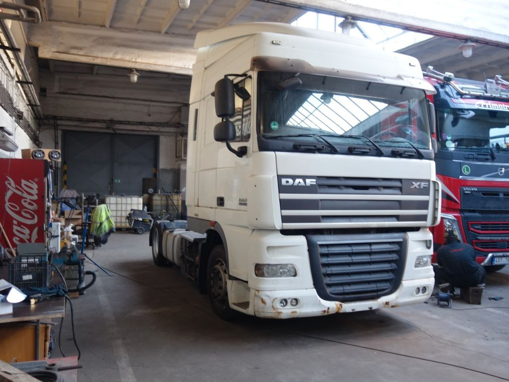 DAF XF 460 SC LD, Motorschaden - Cabeza tractora: foto 2 DAF XF 460 SC LD, Motorschaden - Cabeza tractora: foto 2
