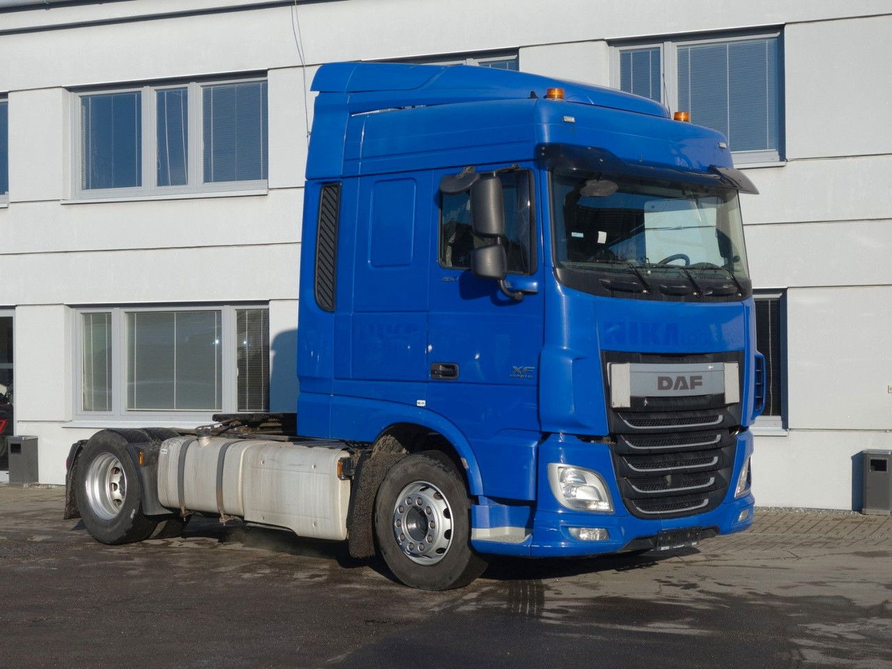 DAF XF 460 SC Standard E6, Standklima - Cabeza tractora: foto 3 DAF XF 460 SC Standard E6, Standklima - Cabeza tractora: foto 3