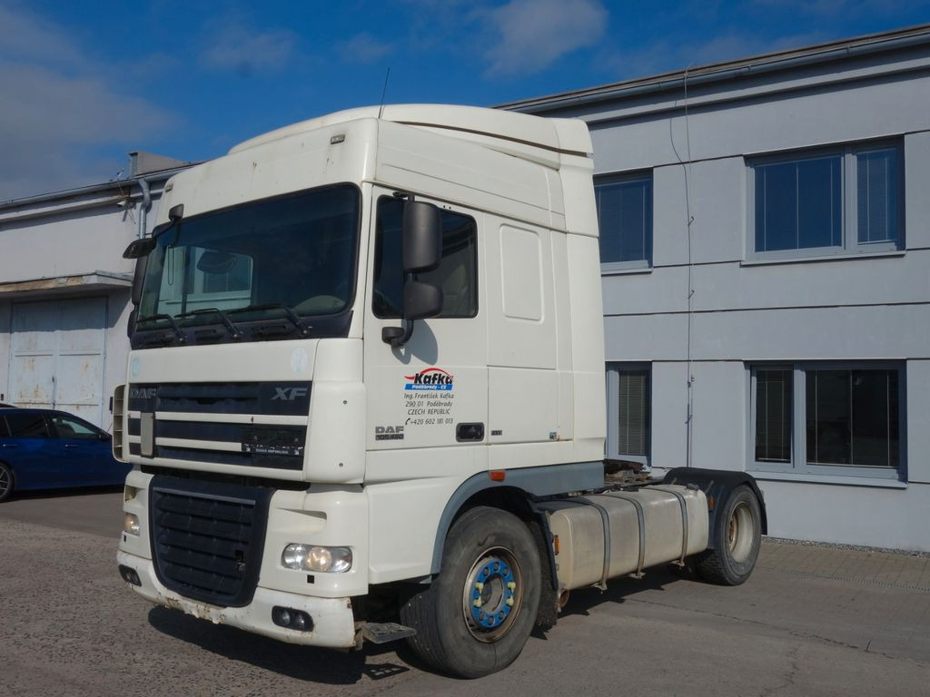 DAF XF 460 SC Standard Hydraulik - Cabeza tractora: foto 2 DAF XF 460 SC Standard Hydraulik - Cabeza tractora: foto 2