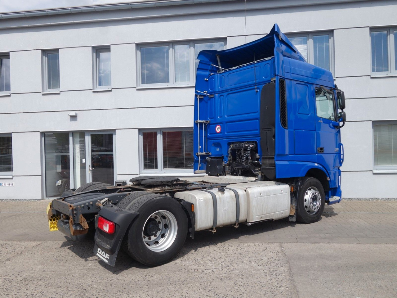 DAF XF 460 SC Standard, Standklima, 3 Stk. - Cabeza tractora: foto 5 DAF XF 460 SC Standard, Standklima, 3 Stk. - Cabeza tractora: foto 5