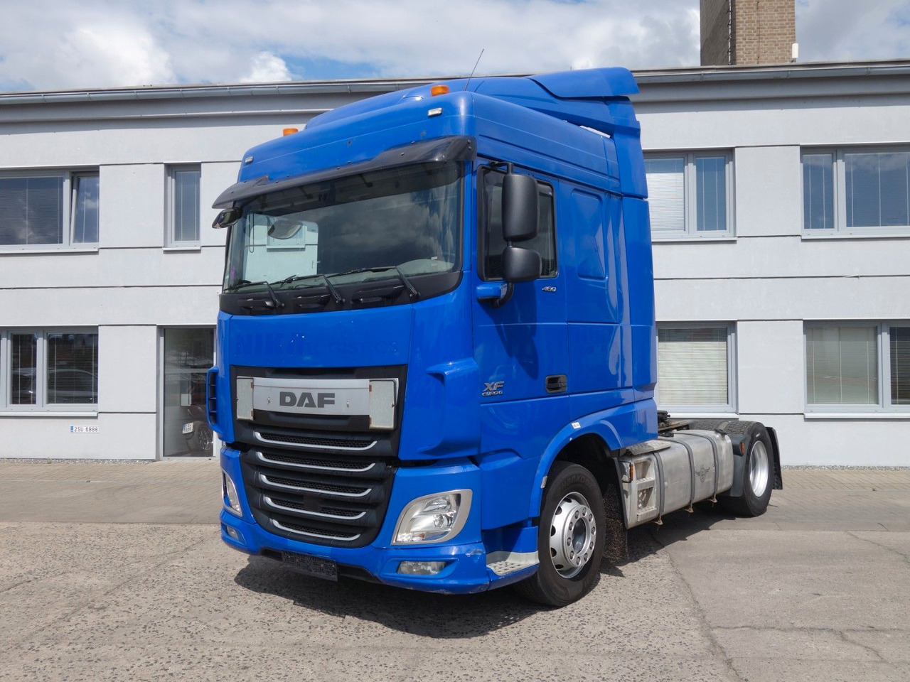 DAF XF 460 SC Standard, Standklima, 3 Stk. - Cabeza tractora: foto 1 DAF XF 460 SC Standard, Standklima, 3 Stk. - Cabeza tractora: foto 1