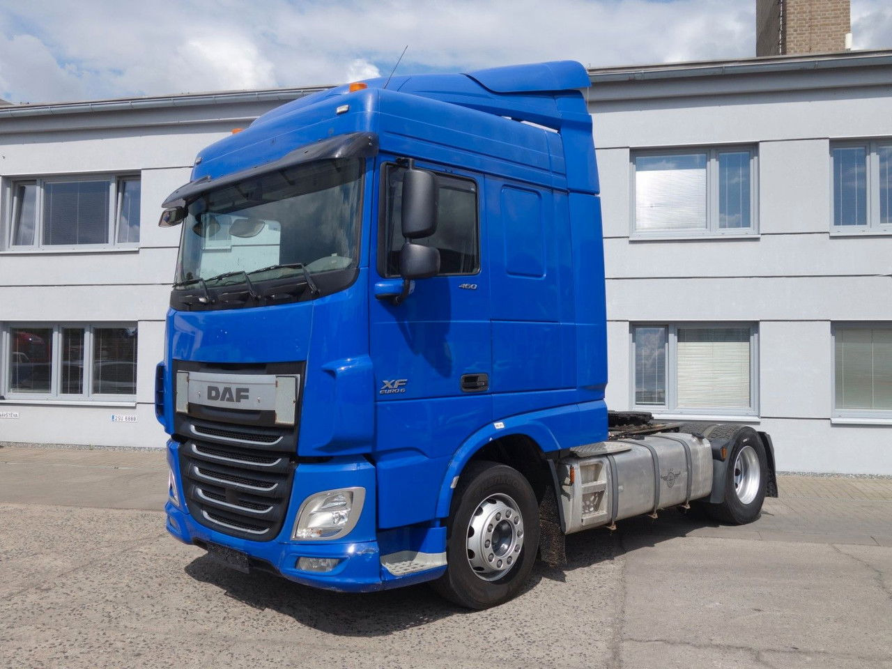 DAF XF 460 SC Standard, Standklima, Xenon, 3 Stk. - Cabeza tractora: foto 2 DAF XF 460 SC Standard, Standklima, Xenon, 3 Stk. - Cabeza tractora: foto 2
