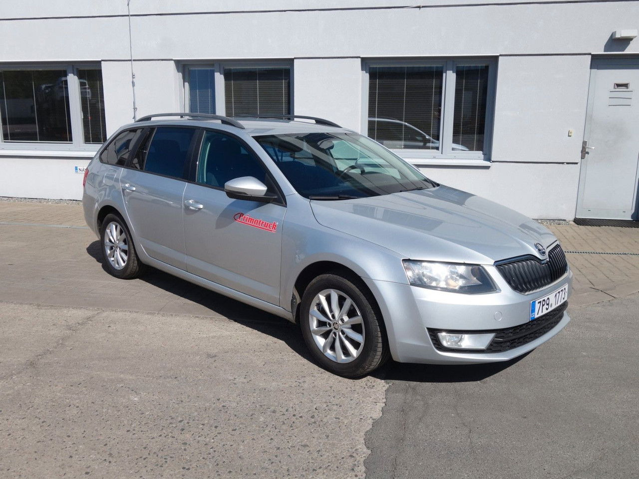 Škoda Octavia Combi Ambition 1,6 TDI, DSG, Navi, Clima - Coche familiar: foto 3 Škoda Octavia Combi Ambition 1,6 TDI, DSG, Navi, Clima - Coche familiar: foto 3
