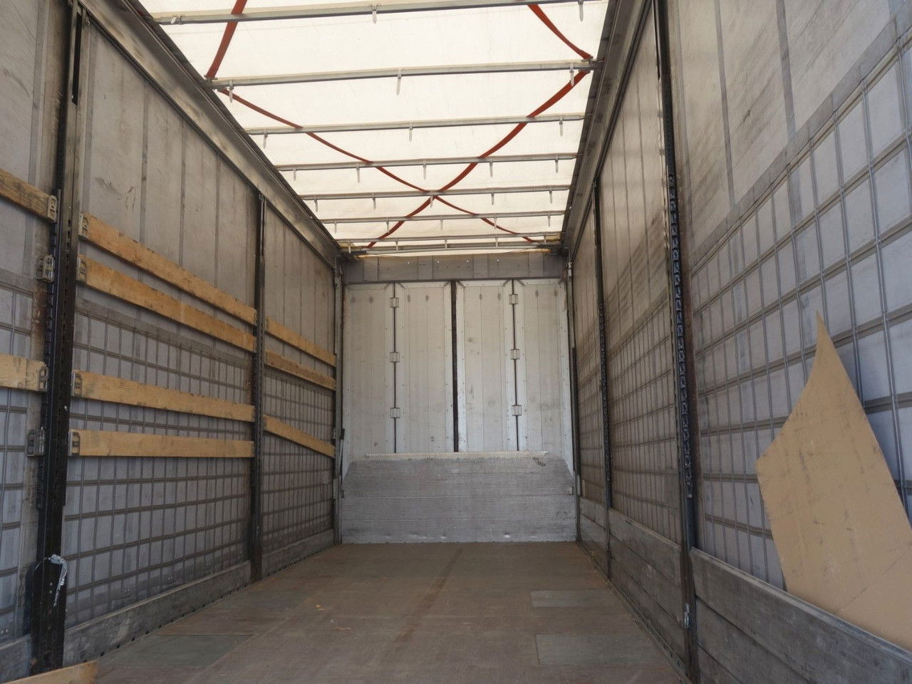 Volvo FH 460 XL 6x2, 120 cbm, Durchfahren - Camión lona: foto 5 Volvo FH 460 XL 6x2, 120 cbm, Durchfahren - Camión lona: foto 5