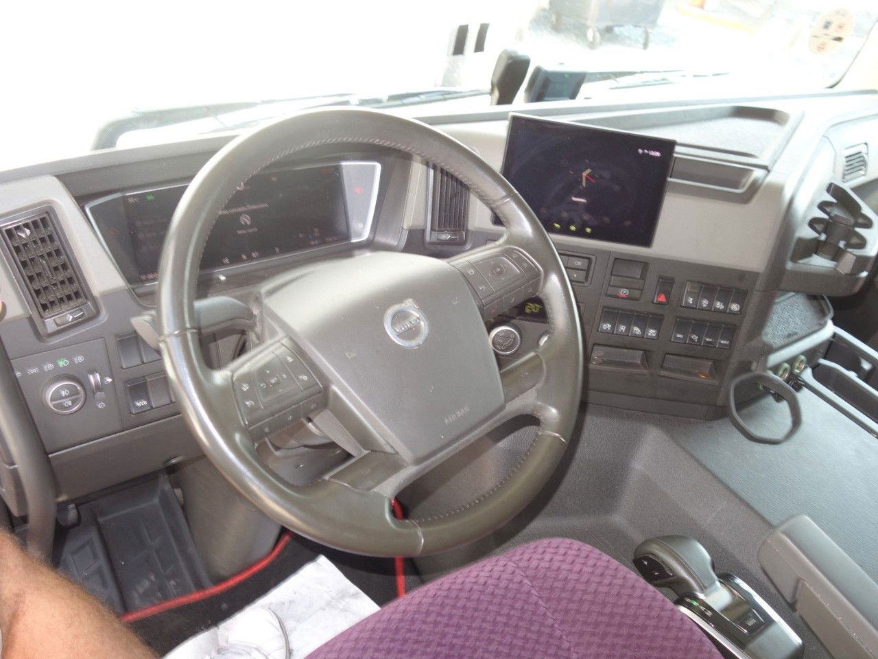 Camión portavehículos Volvo FM 460 Kässbohrer Vario / Supertrans: foto 18 Camión portavehículos Volvo FM 460 Kässbohrer Vario / Supertrans: foto 18