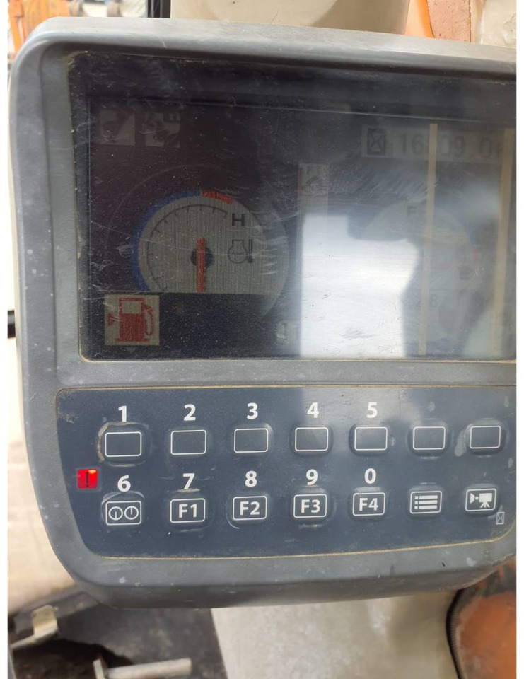 HITACHI ZX2400N-3 - Excavadora de cadenas: foto 5 HITACHI ZX2400N-3 - Excavadora de cadenas: foto 5