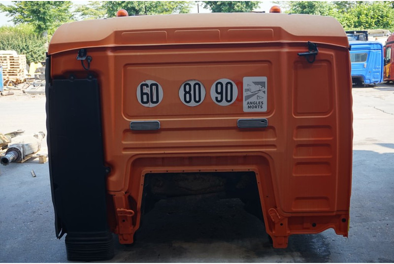 MAN F99L34 TGA - Cabina e interior para Camión: foto 4 MAN F99L34 TGA - Cabina e interior para Camión: foto 4