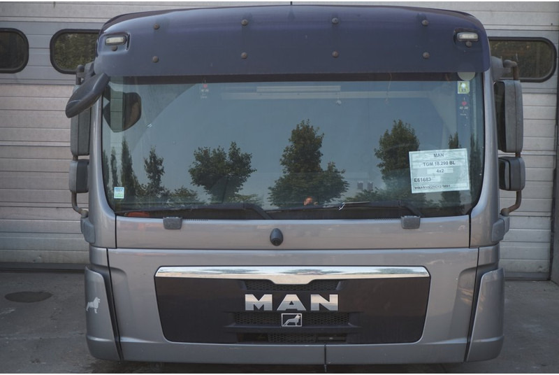 MAN F99L34 TGM - Cabina e interior para Camión: foto 1 MAN F99L34 TGM - Cabina e interior para Camión: foto 1