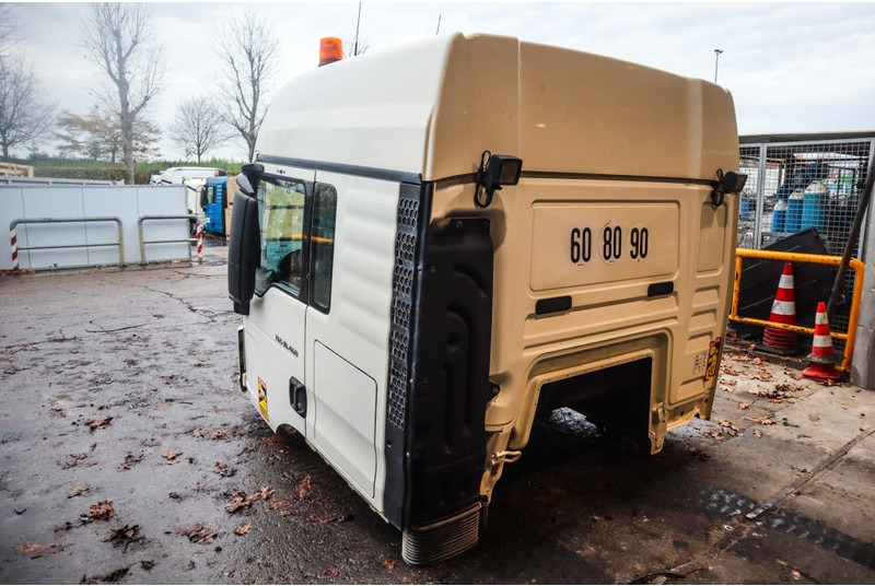 MAN F99L39 TGS EURO6 81.60000-7915 - Cabina e interior para Camión: foto 4 MAN F99L39 TGS EURO6 81.60000-7915 - Cabina e interior para Camión: foto 4
