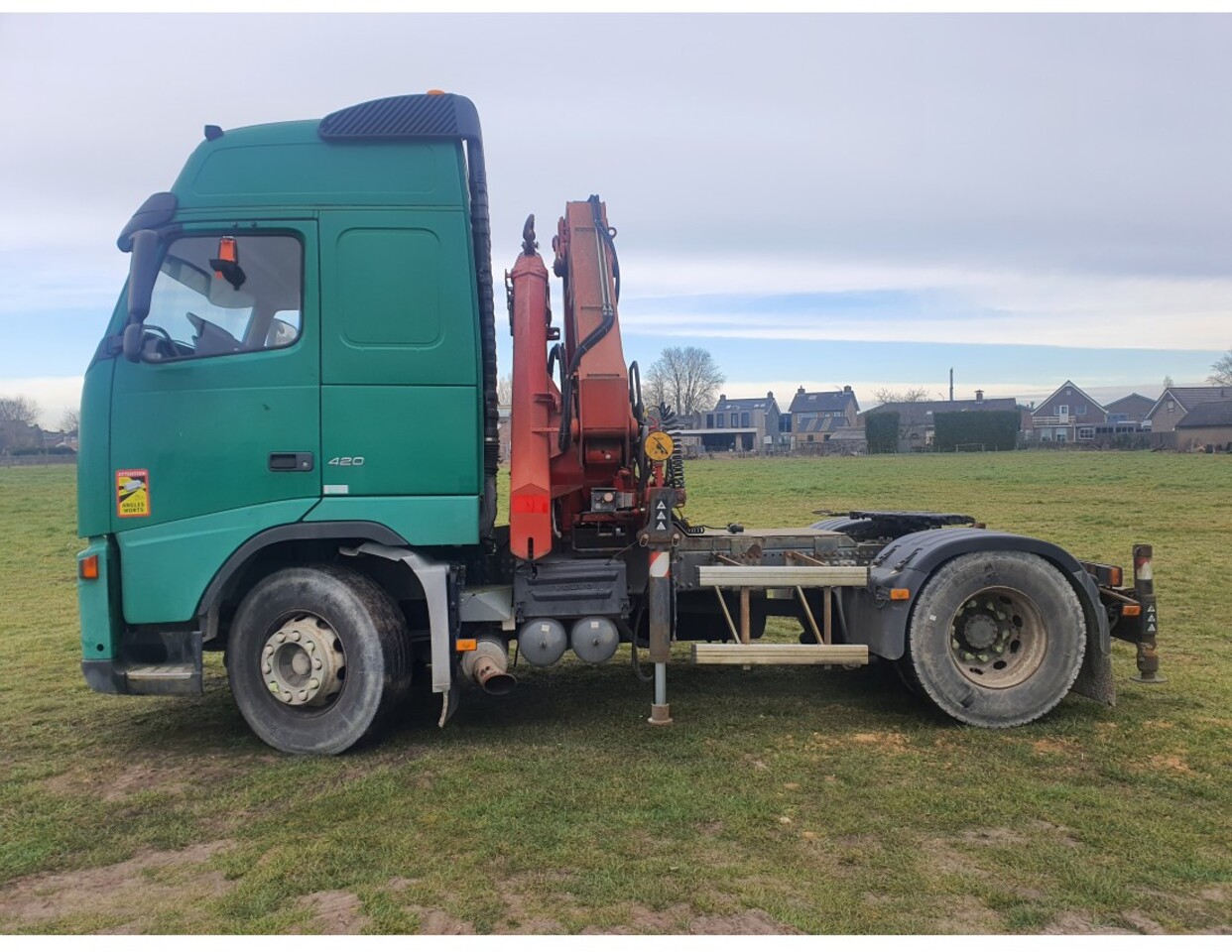 VOLVO FH 420 4X2 EURO 3 CRANE EFFER 25T 13M REMOTE CONTROL MANUAL RETARDER - Cabeza tractora: foto 3 VOLVO FH 420 4X2 EURO 3 CRANE EFFER 25T 13M REMOTE CONTROL MANUAL RETARDER - Cabeza tractora: foto 3