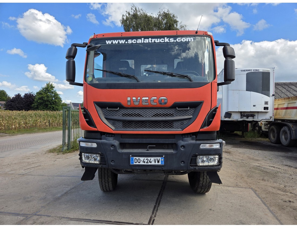 IVECO TRAKKER 330 AD190T33 4X4 TIPPER CRANE HIAB 099 ES-2 - Camión volquete, Camión grúa: foto 4 IVECO TRAKKER 330 AD190T33 4X4 TIPPER CRANE HIAB 099 ES-2 - Camión volquete, Camión grúa: foto 4