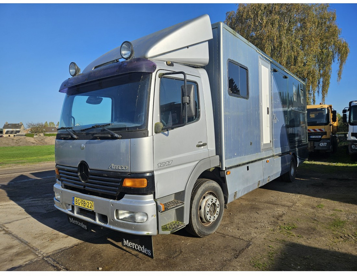 Mercedes Atego 1217 L 4x2 Horse transport Dutch Truck - Camión para caballos: foto 1 Mercedes Atego 1217 L 4x2 Horse transport Dutch Truck - Camión para caballos: foto 1