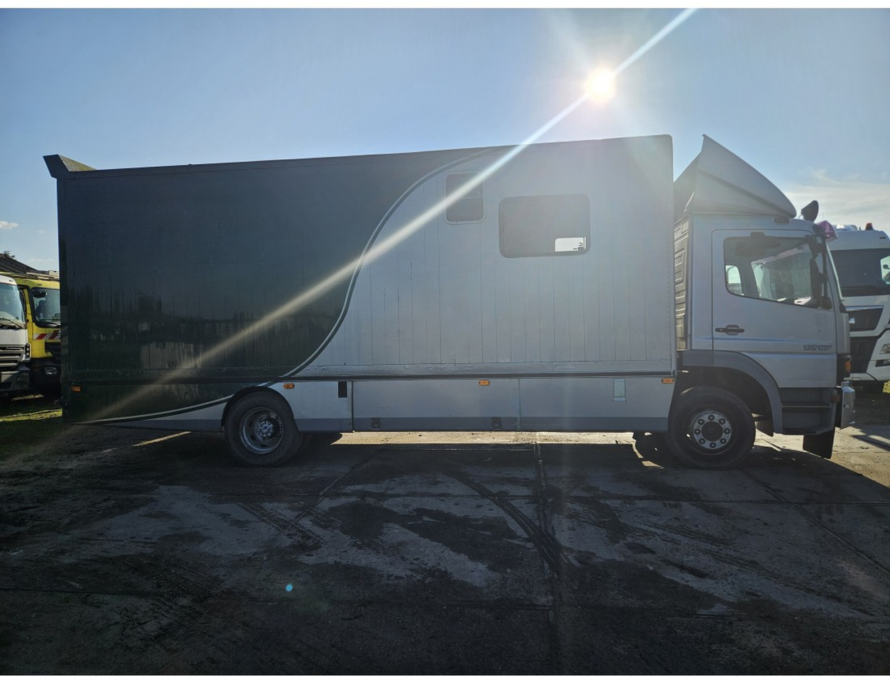Mercedes Atego 1217 L 4x2 Horse transport Dutch Truck - Camión para caballos: foto 5 Mercedes Atego 1217 L 4x2 Horse transport Dutch Truck - Camión para caballos: foto 5
