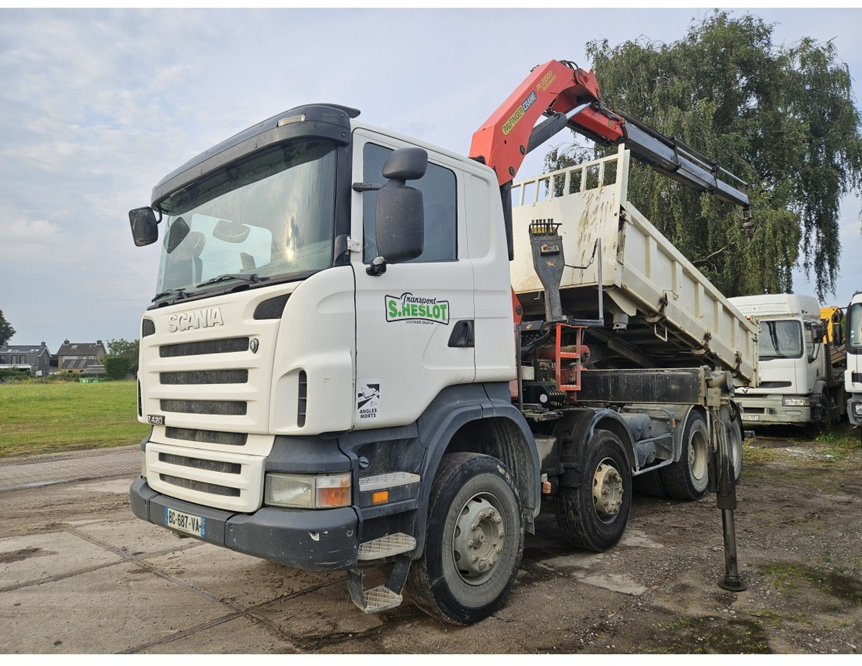 Scania R420 8x4 Tipper Crane Palfinger 23500 - Camión volquete, Camión grúa: foto 1 Scania R420 8x4 Tipper Crane Palfinger 23500 - Camión volquete, Camión grúa: foto 1