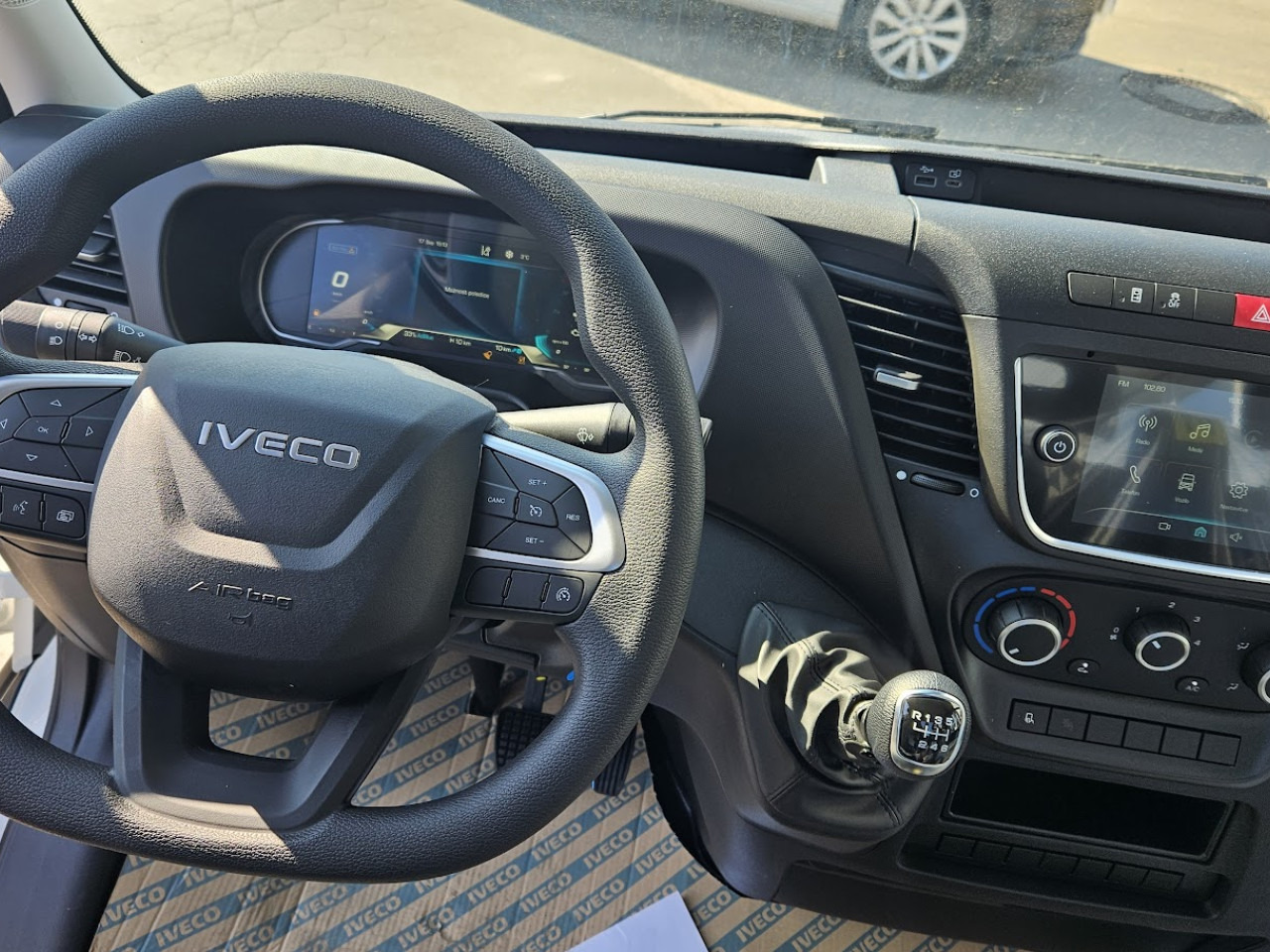IVECO Daily 35C16H3.0 - Camión chasis: foto 4 IVECO Daily 35C16H3.0 - Camión chasis: foto 4