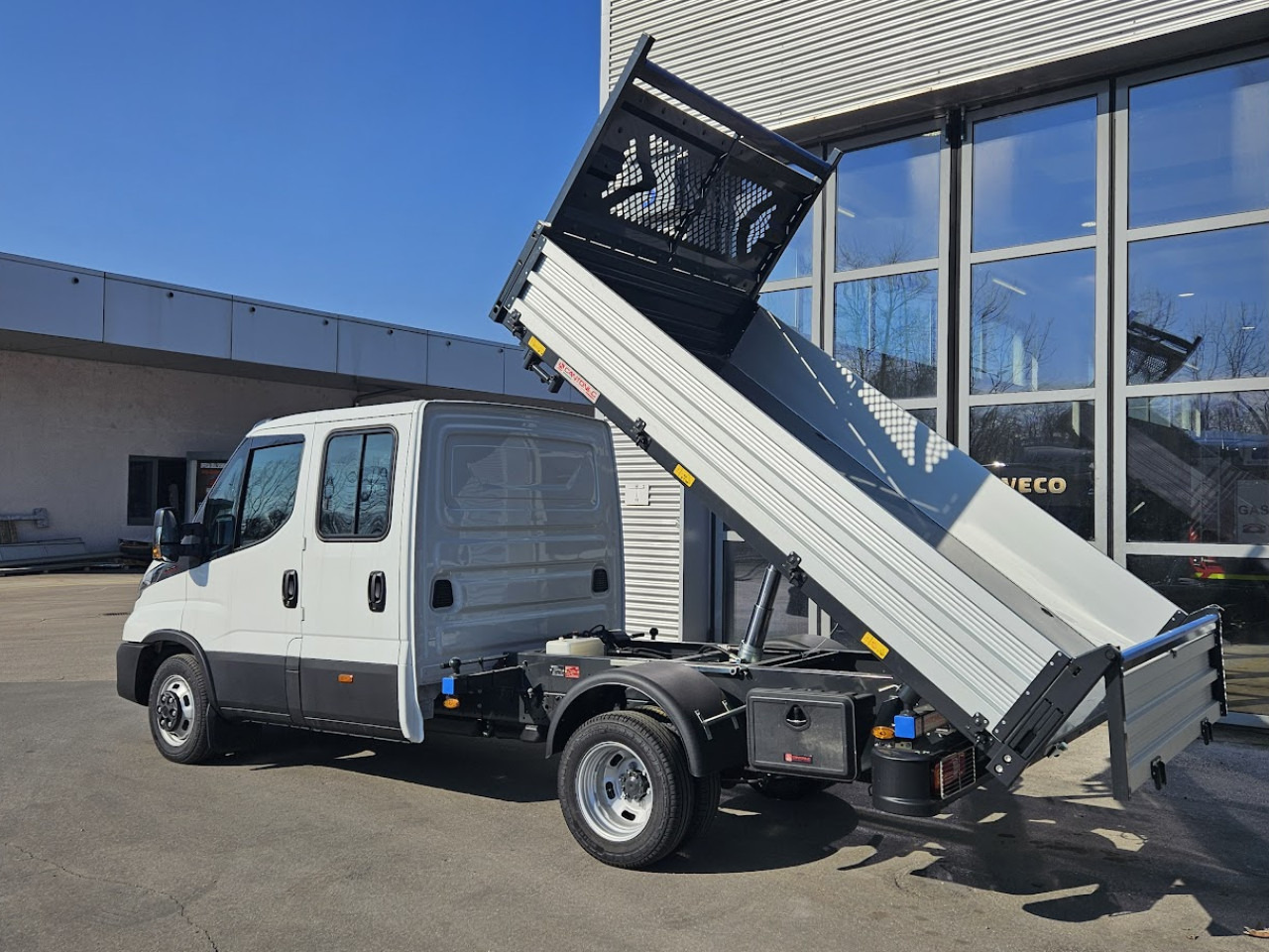 Furgoneta basculante, Furgoneta combi IVECO Daily 35C16H3.0 D: foto 6