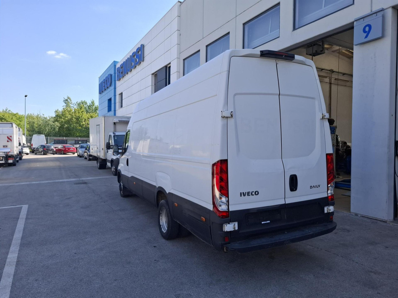 IVECO Daily 35C16V - Furgoneta de pasajeros: foto 4 IVECO Daily 35C16V - Furgoneta de pasajeros: foto 4