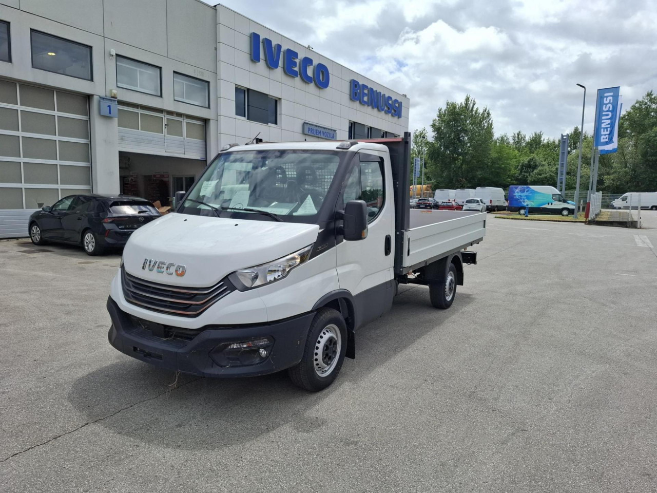 IVECO Daily 35S16 - Furgón: foto 1 IVECO Daily 35S16 - Furgón: foto 1