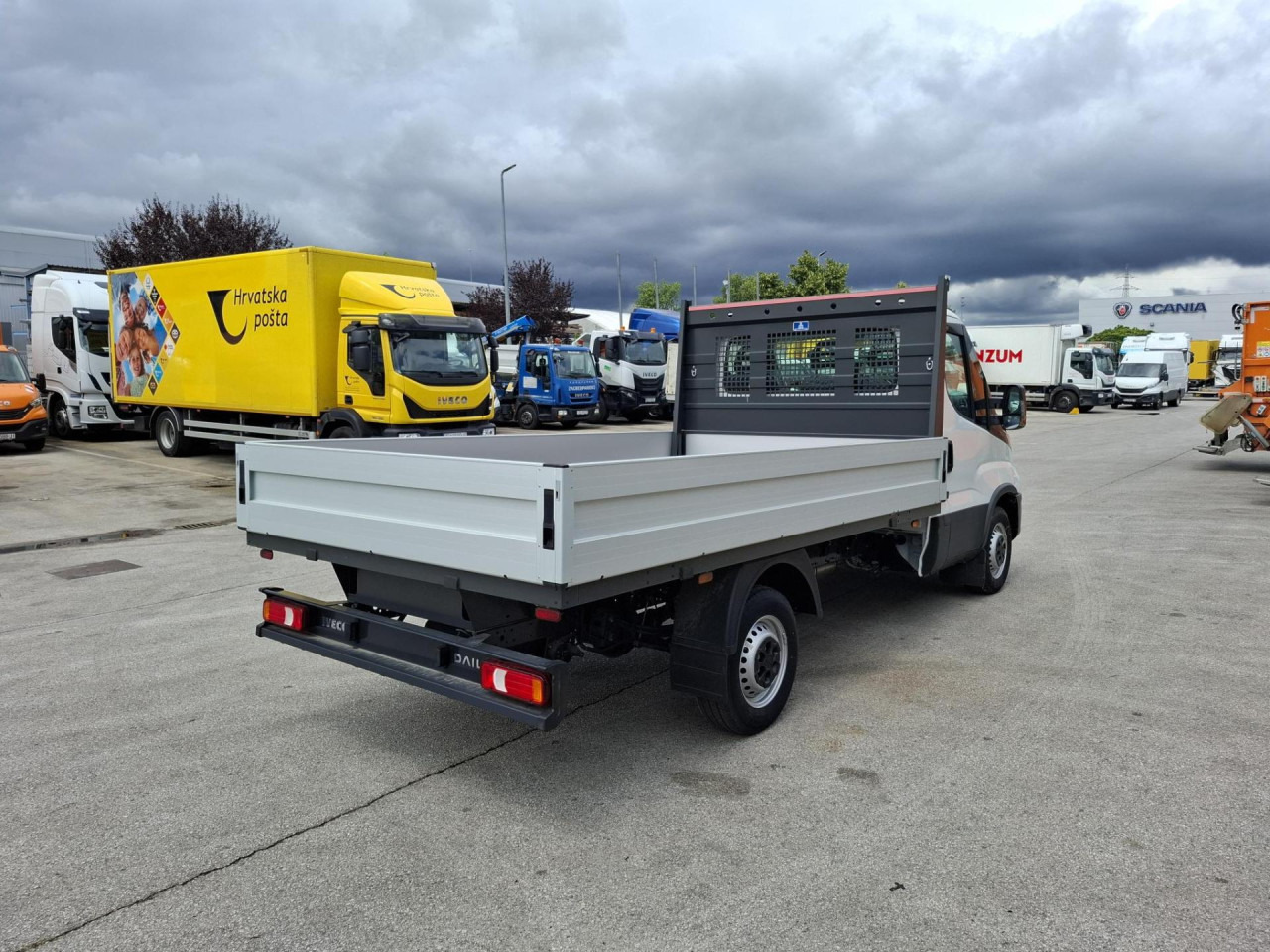 IVECO Daily 35S16 - Furgón: foto 4 IVECO Daily 35S16 - Furgón: foto 4