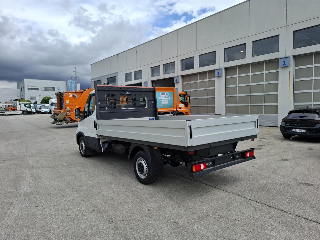 IVECO Daily 35S16 - Furgón: foto 3 IVECO Daily 35S16 - Furgón: foto 3