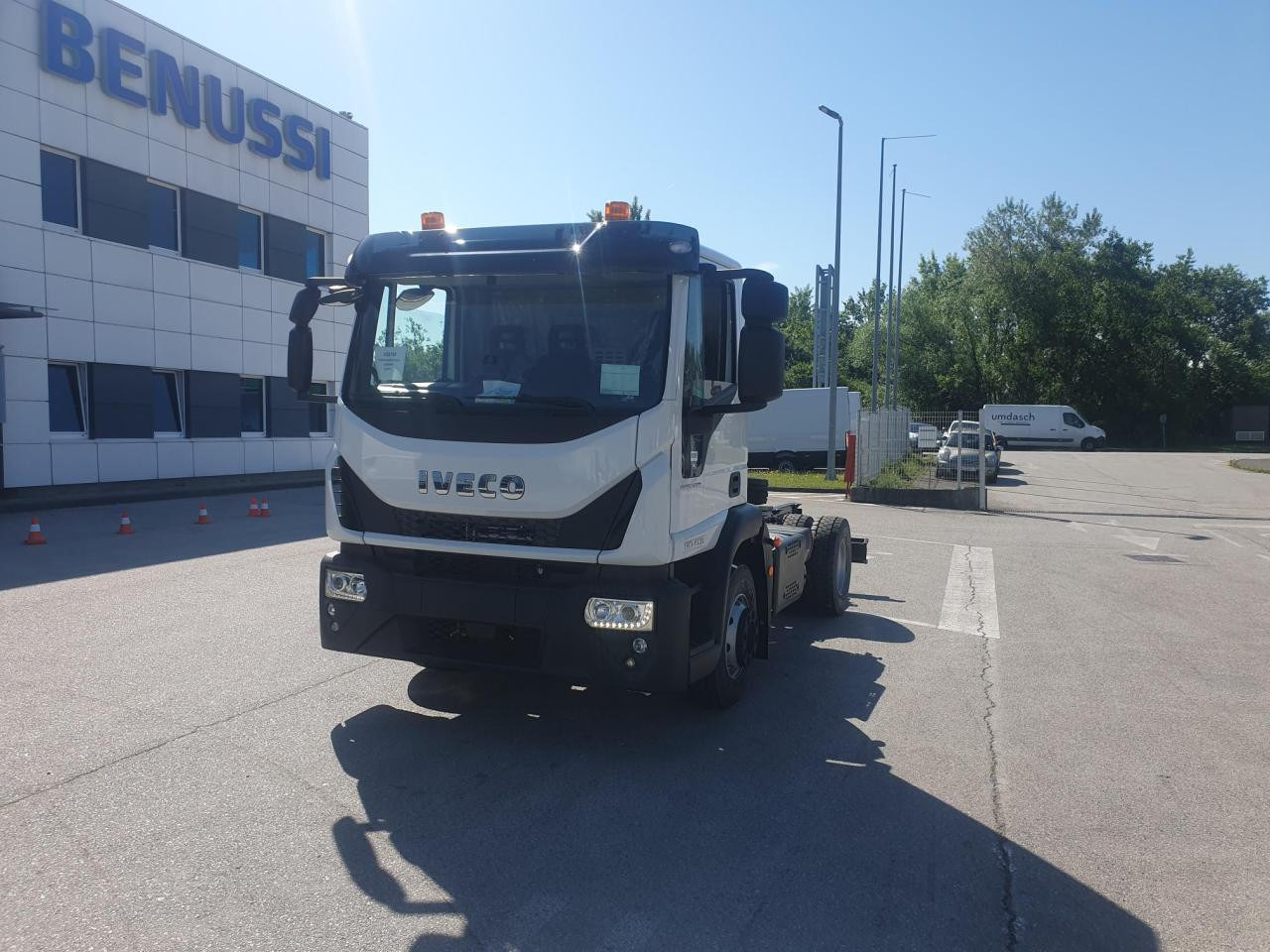 IVECO Eurocargo ML140E25/P - Camión chasis: foto 1 IVECO Eurocargo ML140E25/P - Camión chasis: foto 1
