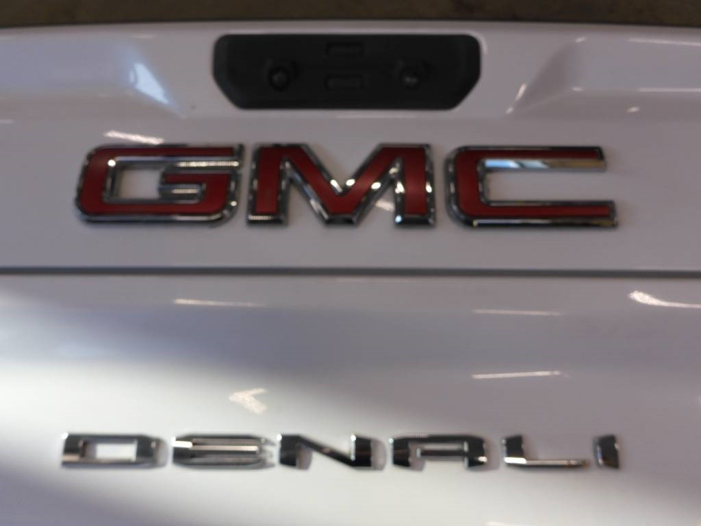 GMC Denali 2021 Flakläm - Cabina para Camión: foto 2 GMC Denali 2021 Flakläm - Cabina para Camión: foto 2