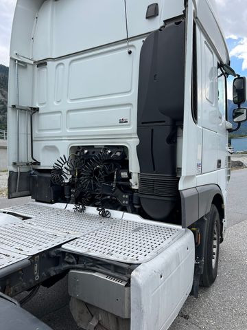 DAF FT XF 460 4x2, E6, Retarder, PTO, Standklima DAF FT XF 460 4x2, E6, Retarder, PTO, Standklima - Cabeza tractora: foto 5 DAF FT XF 460 4x2, E6, Retarder, PTO, Standklima DAF FT XF 460 4x2, E6, Retarder, PTO, Standklima - Cabeza tractora: foto 5