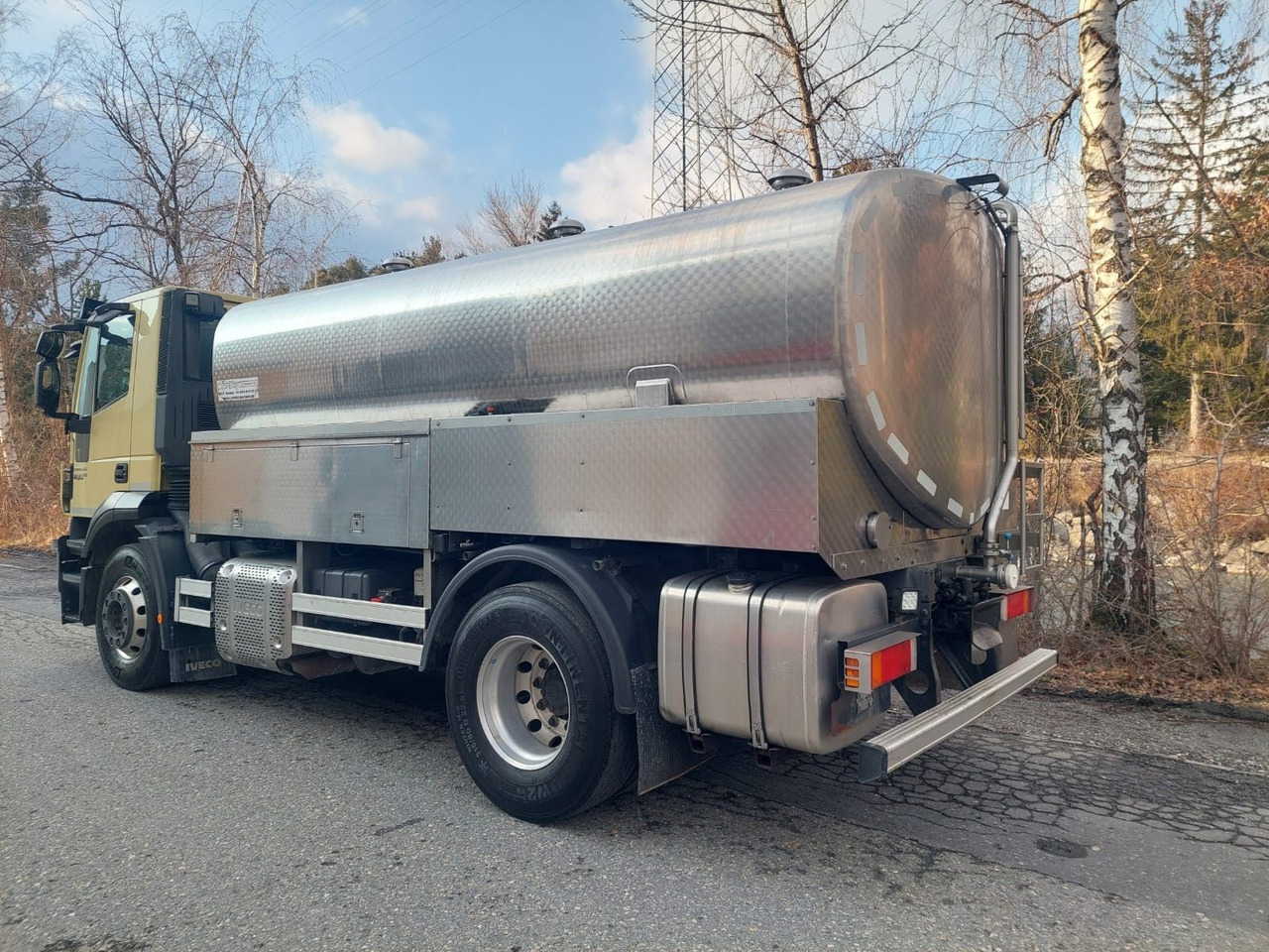 Iveco 190S40 Stralis 4x2, E6, Milchtank Jansky, RHD - Camión cisterna: foto 4 Iveco 190S40 Stralis 4x2, E6, Milchtank Jansky, RHD - Camión cisterna: foto 4