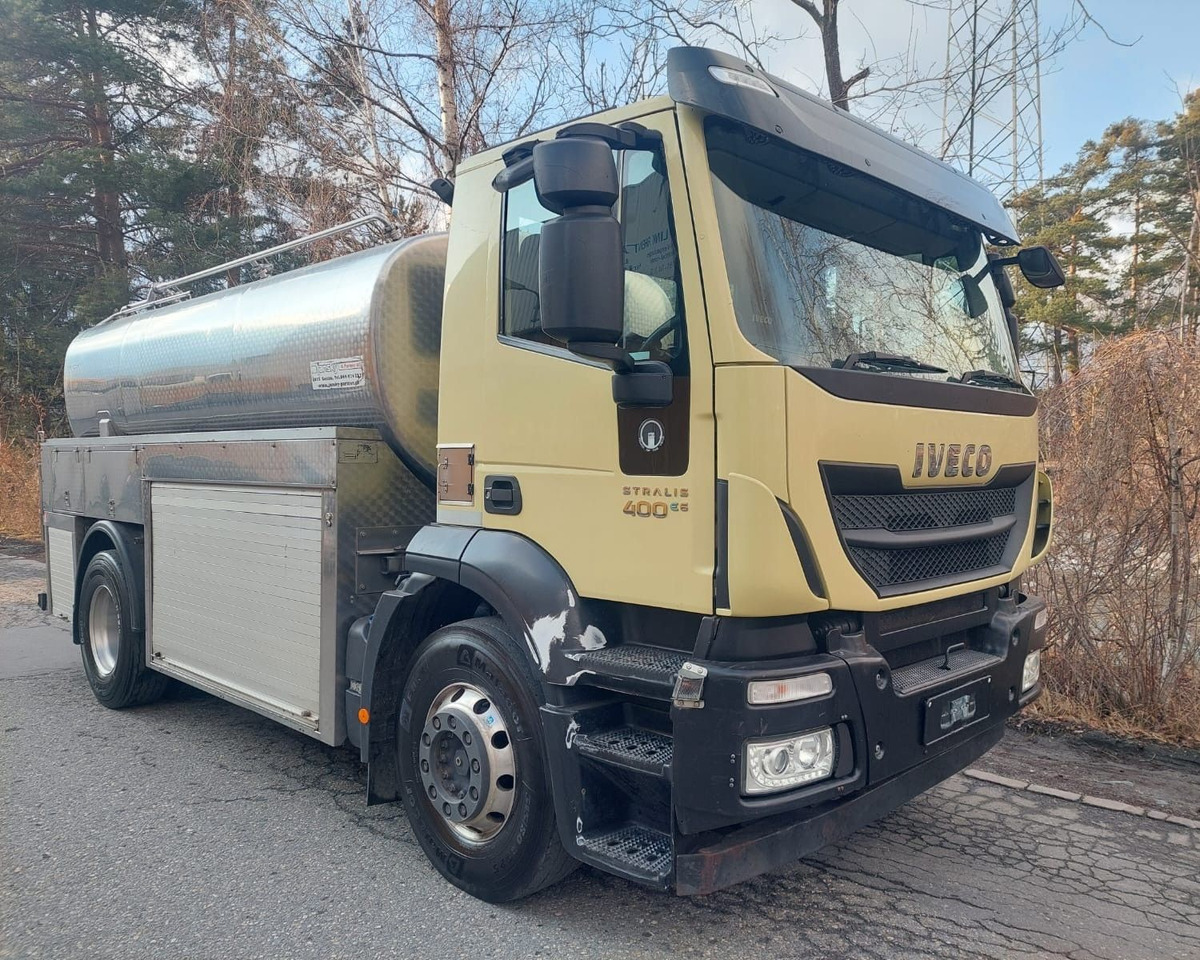 Iveco 190S40 Stralis 4x2, E6, Milchtank Jansky, RHD - Camión cisterna: foto 2 Iveco 190S40 Stralis 4x2, E6, Milchtank Jansky, RHD - Camión cisterna: foto 2