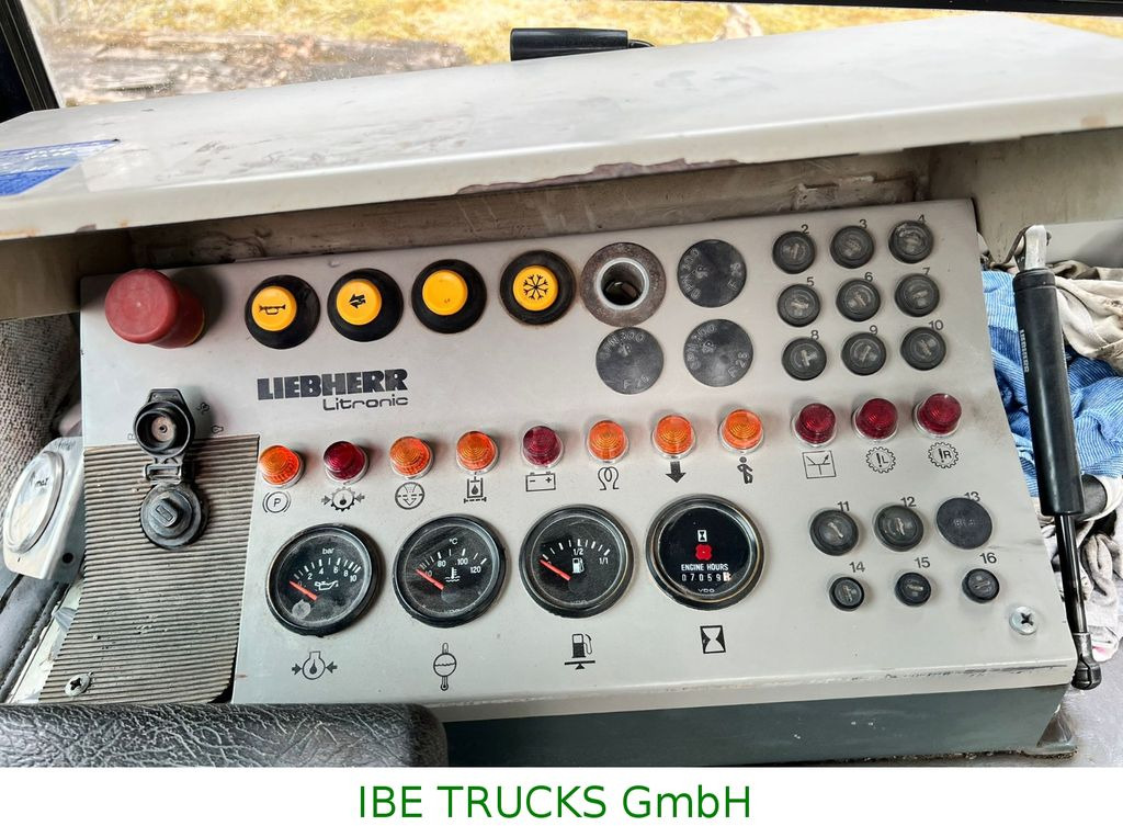 Bulldozer Liebherr LR 622, 7060hours, swiss machine: foto 9