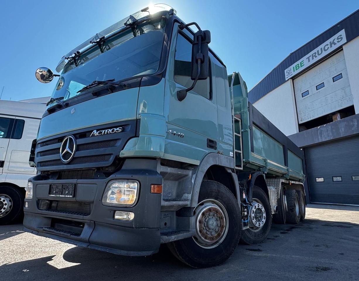 Mercedes-Benz Actros 4446 10x4, E5, MP2, EPS, Retarder - Camión volquete: foto 3 Mercedes-Benz Actros 4446 10x4, E5, MP2, EPS, Retarder - Camión volquete: foto 3
