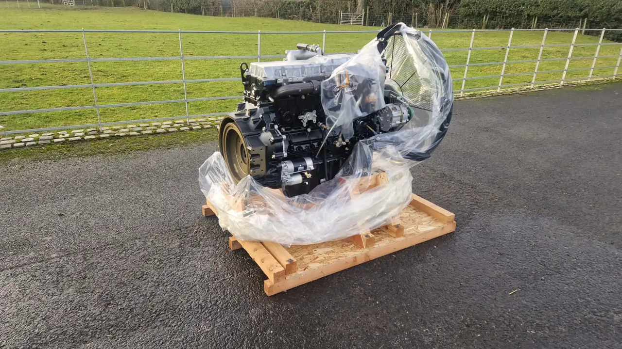 Isuzu 6HK1 178kw engine 01/145270 - Motor para Maquinaria de construcción: foto 1 Isuzu 6HK1 178kw engine 01/145270 - Motor para Maquinaria de construcción: foto 1