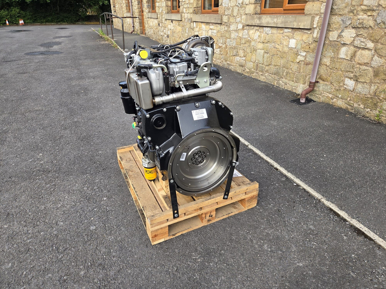 JCB 444 engine 81kw tier 4i unused 320/41612 - Motor para Maquinaria de construcción: foto 3 JCB 444 engine 81kw tier 4i unused 320/41612 - Motor para Maquinaria de construcción: foto 3