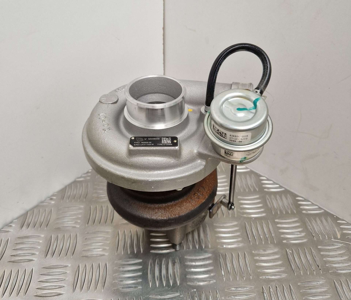 JCB turbocharger 320/06049 Garrett Turbo 762932-02 - Motor y piezas para Maquinaria de construcción: foto 1 JCB turbocharger 320/06049 Garrett Turbo 762932-02 - Motor y piezas para Maquinaria de construcción: foto 1