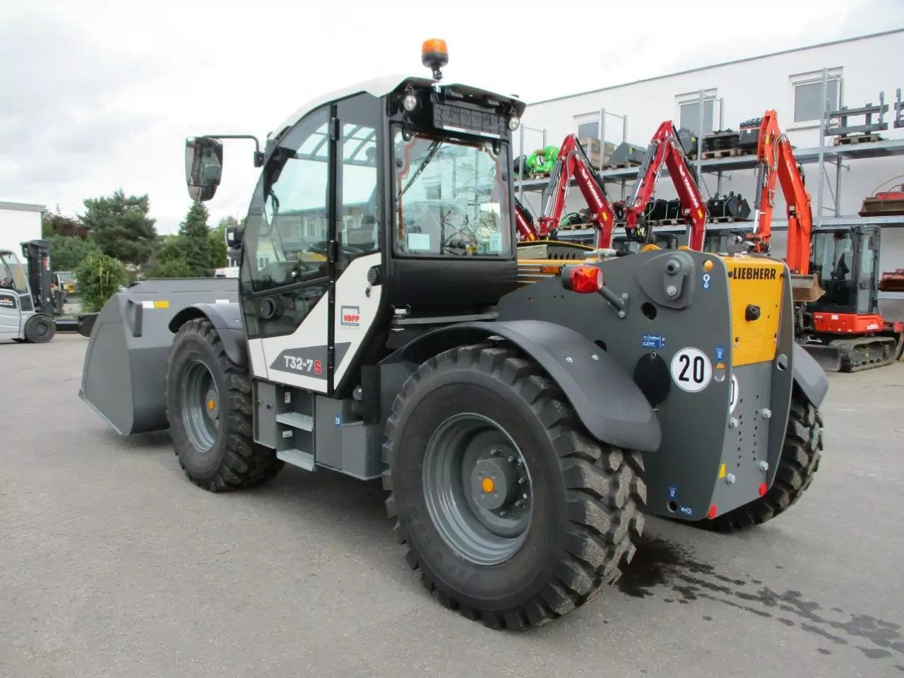 2024 Liebherr T 32-7s - Manipulador telescópico: foto 3 2024 Liebherr T 32-7s - Manipulador telescópico: foto 3