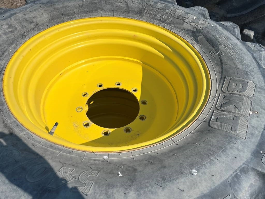 650/65R42 540/65R30 till JD 7530 - Neumático para Maquinaria agrícola: foto 5 650/65R42 540/65R30 till JD 7530 - Neumático para Maquinaria agrícola: foto 5