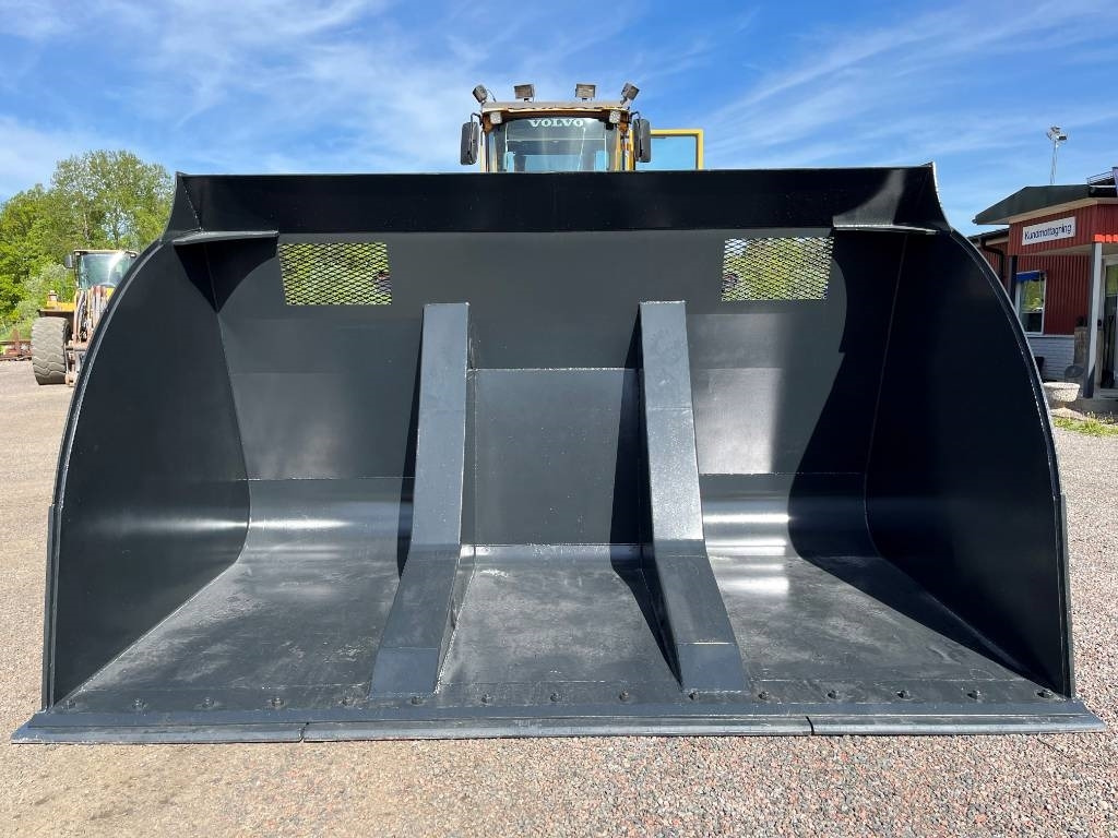 Högtippande skopa / High tip bucket 13 m3 - Cazo para Maquinaria de construcción: foto 3 Högtippande skopa / High tip bucket 13 m3 - Cazo para Maquinaria de construcción: foto 3