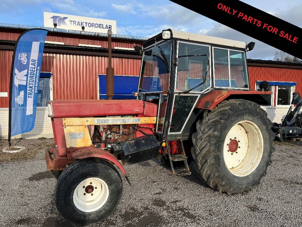 International 844 Dismantled: only spare parts - Tractor: foto 1 International 844 Dismantled: only spare parts - Tractor: foto 1