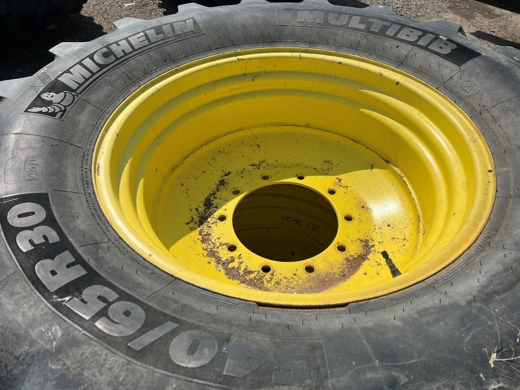 Michelin 540/65R30 till John Deere 7430 - Neumático para Maquinaria agrícola: foto 4 Michelin 540/65R30 till John Deere 7430 - Neumático para Maquinaria agrícola: foto 4